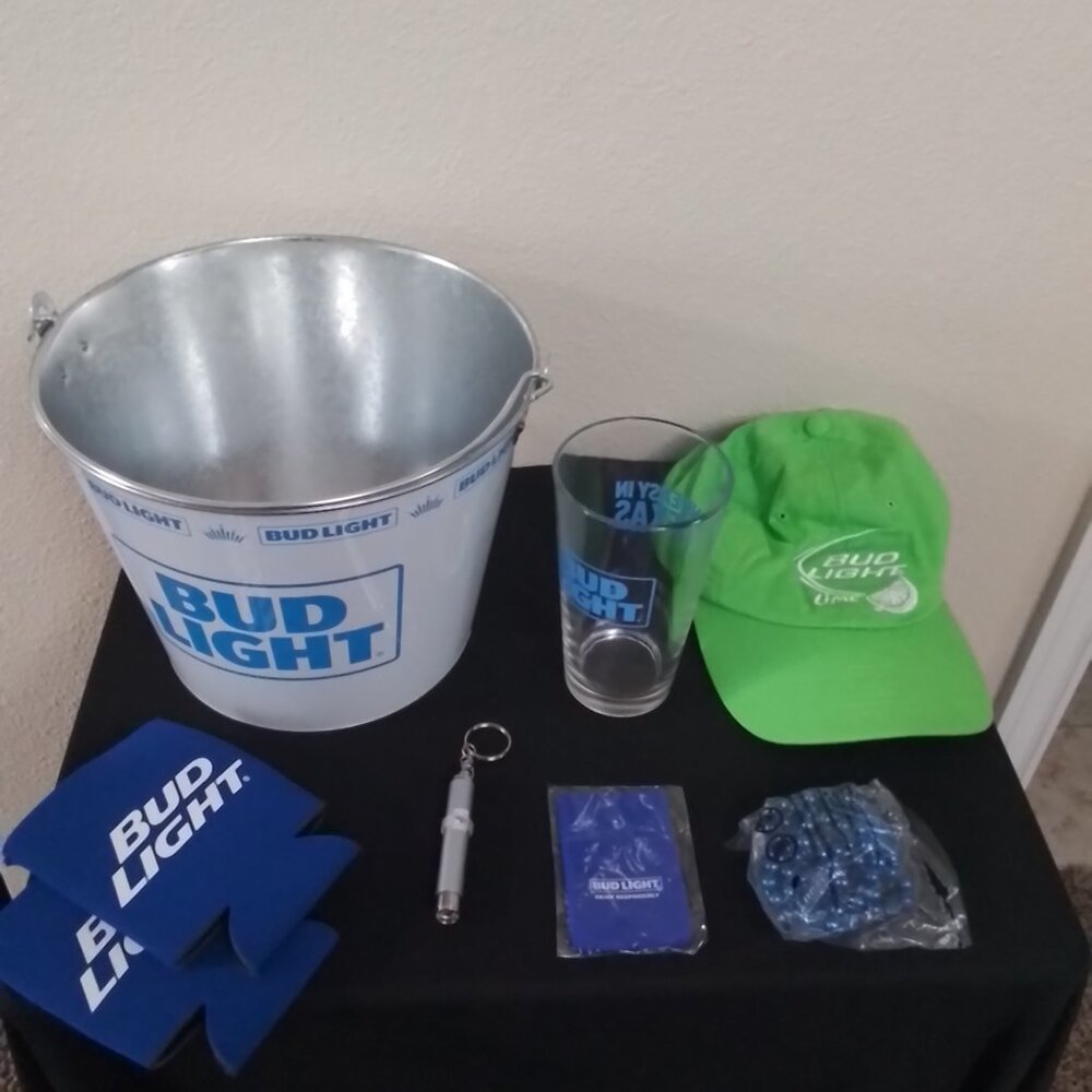 Bud Light Bucket Bundle 8 PCS